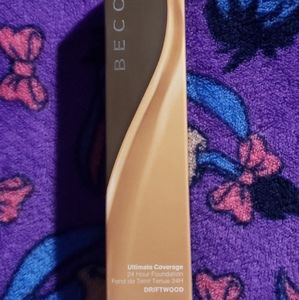Becca Ultimate Coverage Foundation